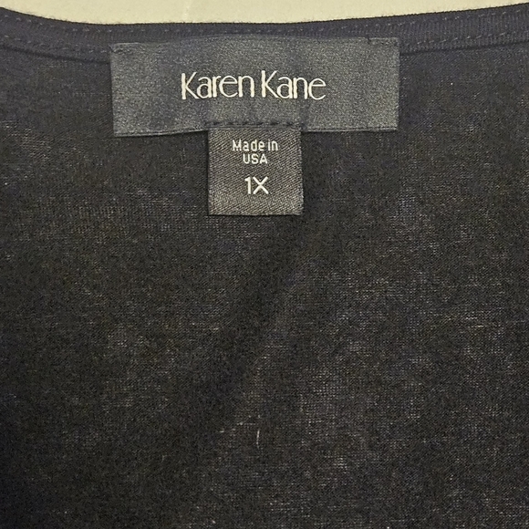 NWT Karen Kane Star Print Plus Size Top: Black W/Purple: Size- 1X - Picture 11 of 13